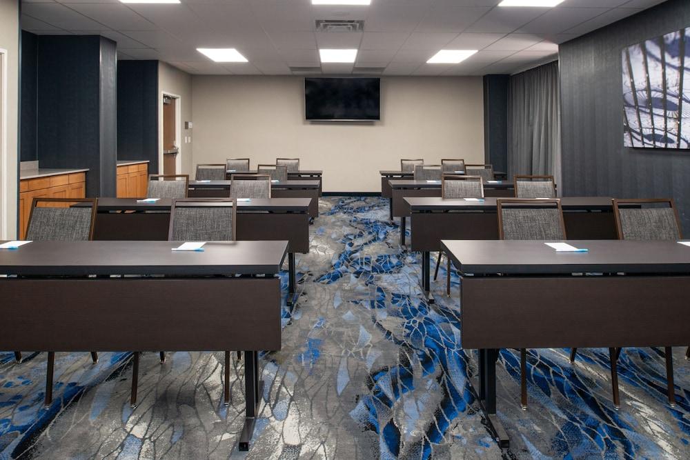 Fairfield Inn And Suites By Marriott Bakersfield Central Exterior foto